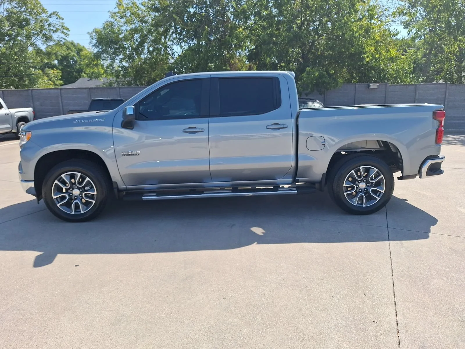 Chevrolet-Silverado 1500-2