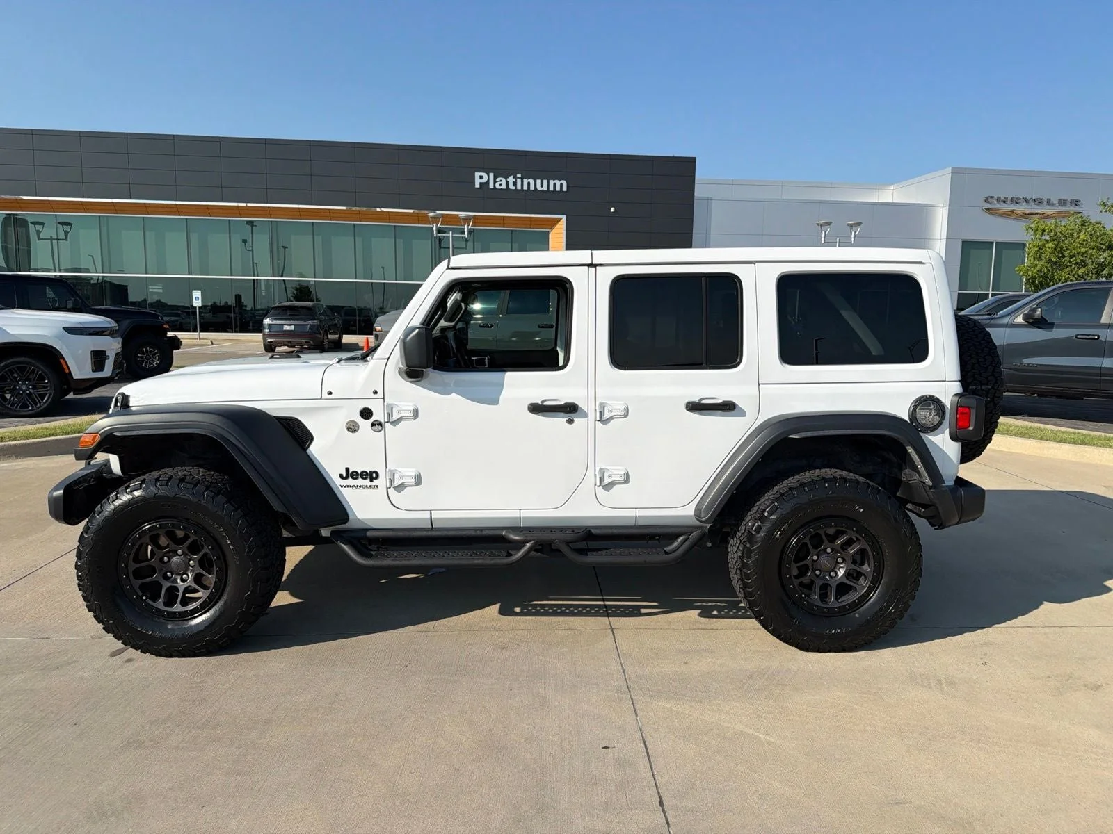 Jeep-Wrangler Unlimited-1
