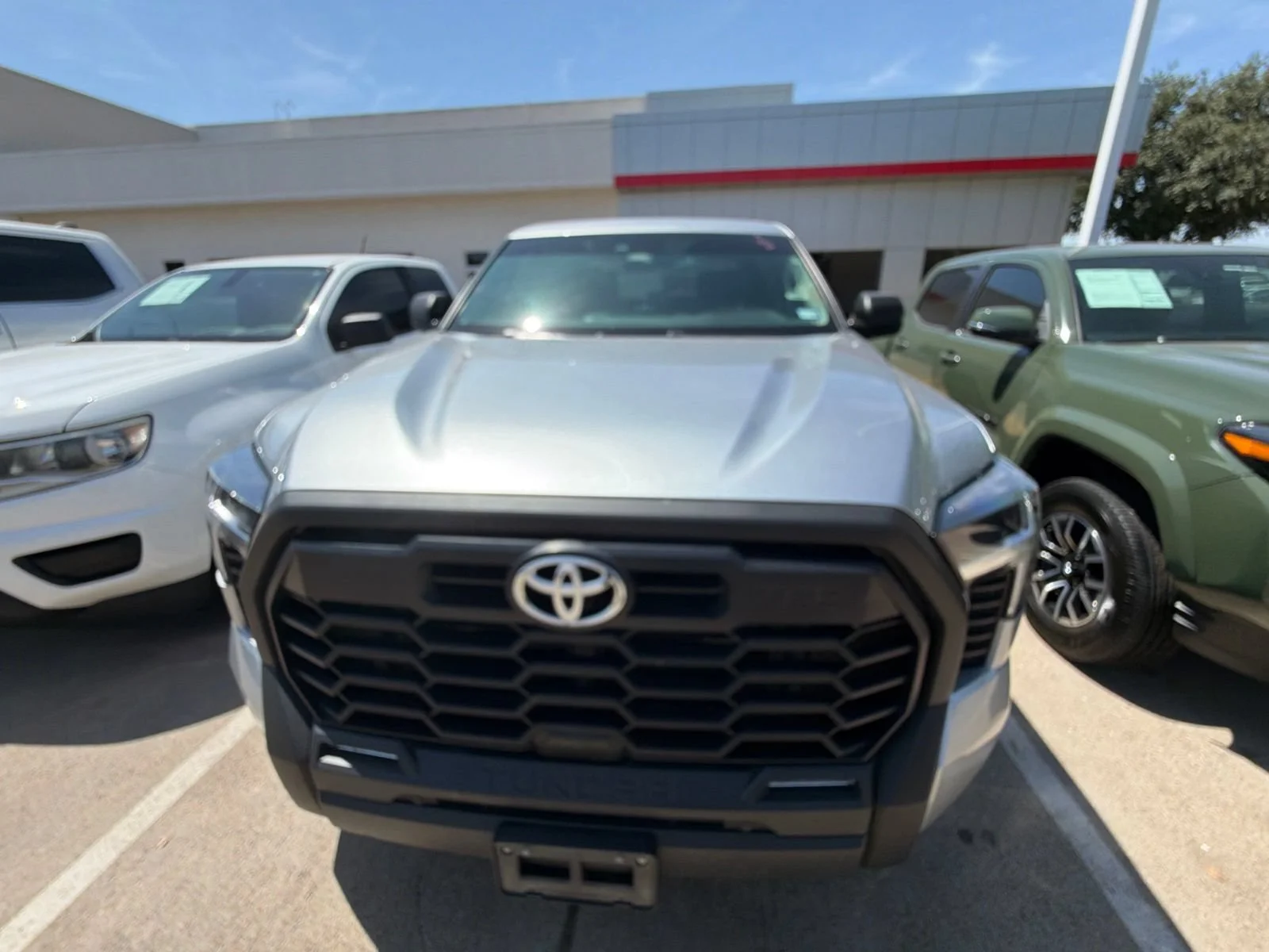Toyota-Tundra 4WD-2