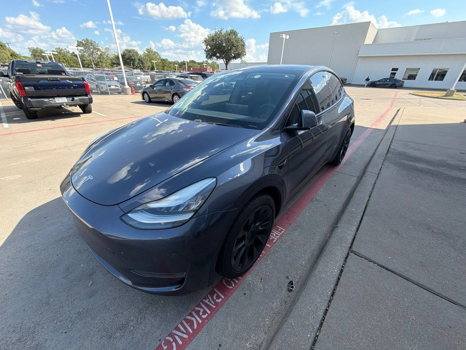 Tesla-Model Y-1
