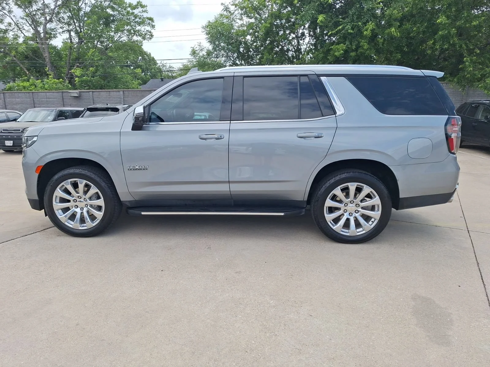 Chevrolet-Tahoe-2