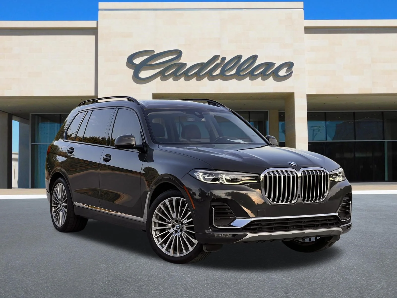 BMW-X7-1