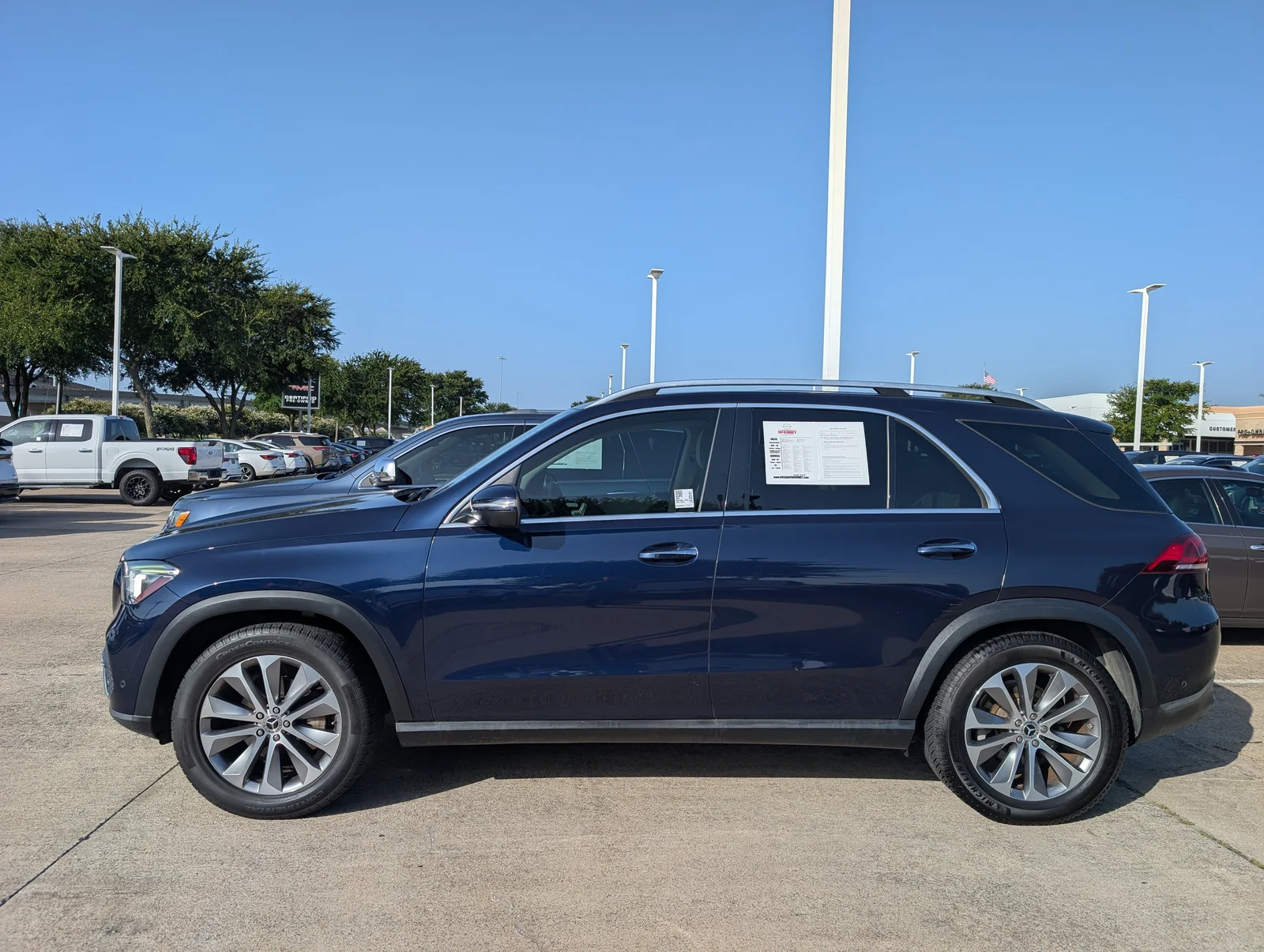 Mercedes-Benz-GLE-2