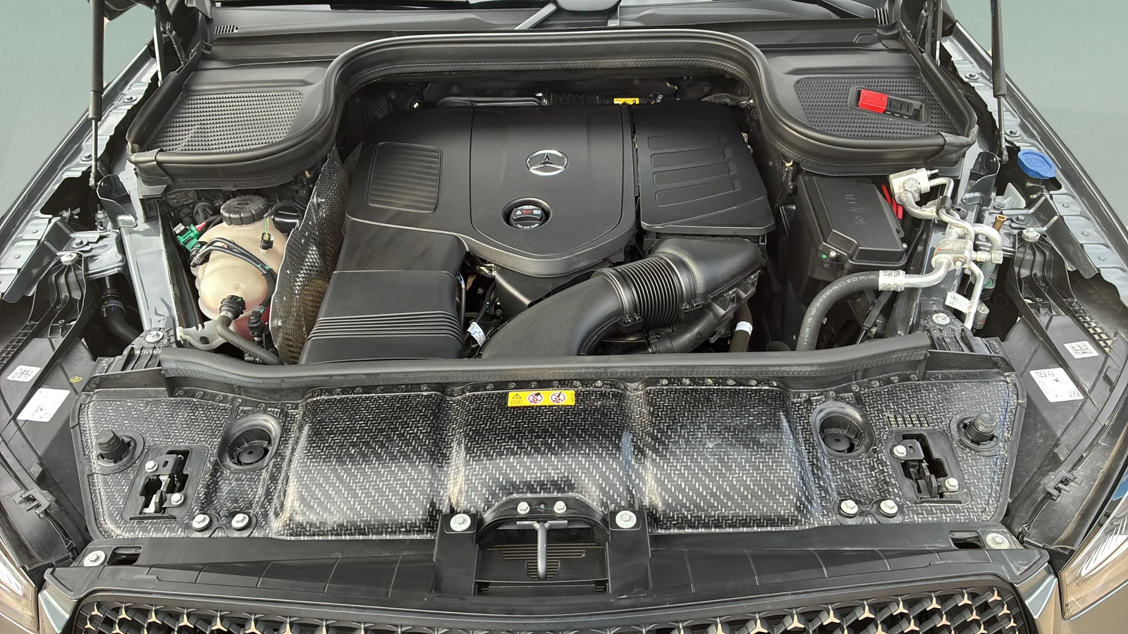 Mercedes-Benz-GLE-29
