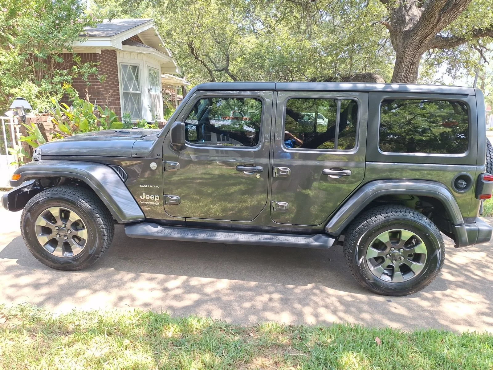Jeep-Wrangler Unlimited-2