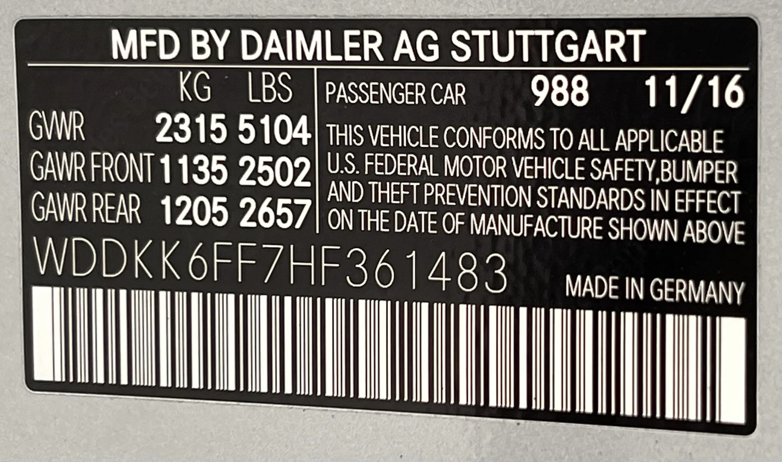 Mercedes-Benz-E-Class-29