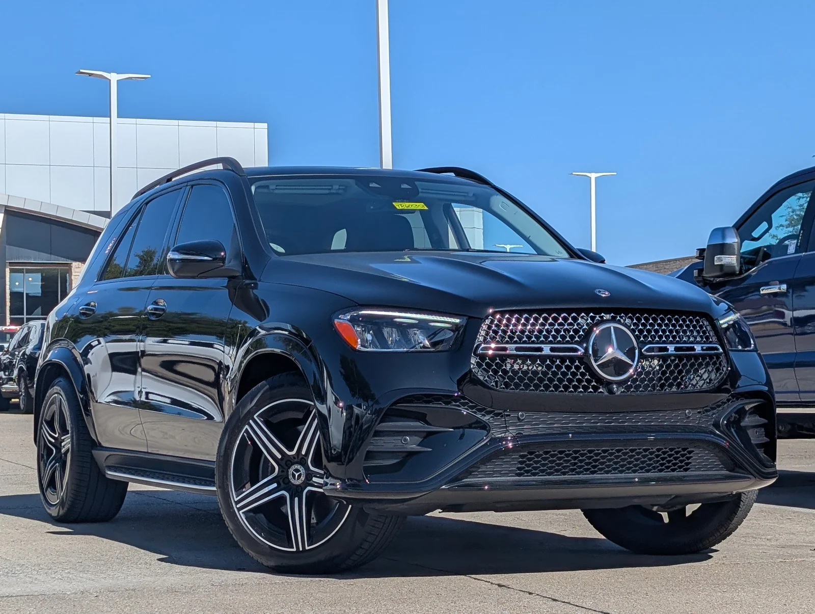 Mercedes-Benz-GLE-1