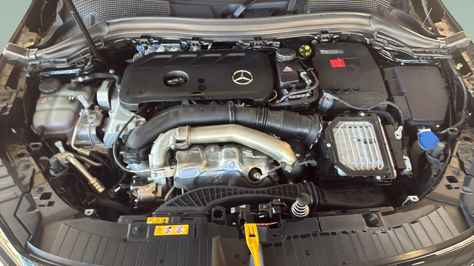 Mercedes-Benz-GLA-30