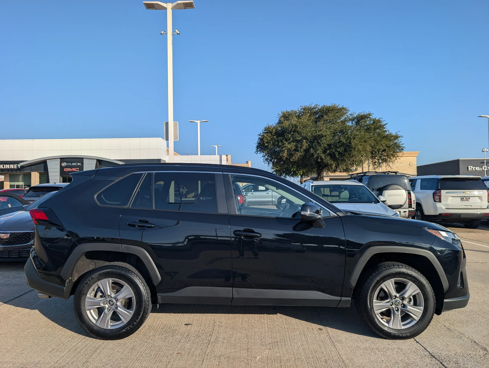 Toyota-RAV4-2