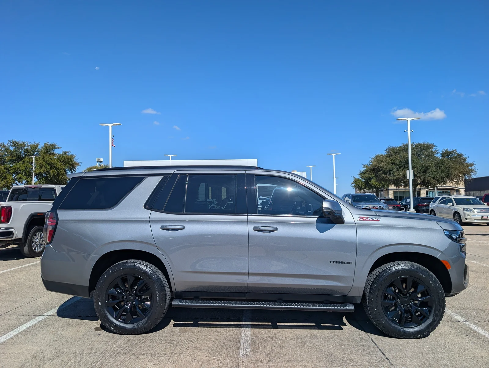 Chevrolet-Tahoe-2