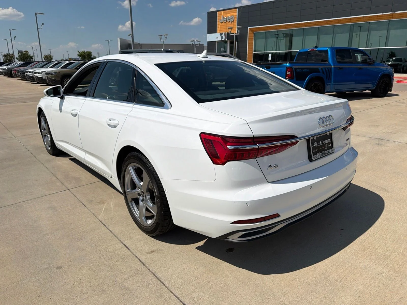 Audi-A6 Sedan-2