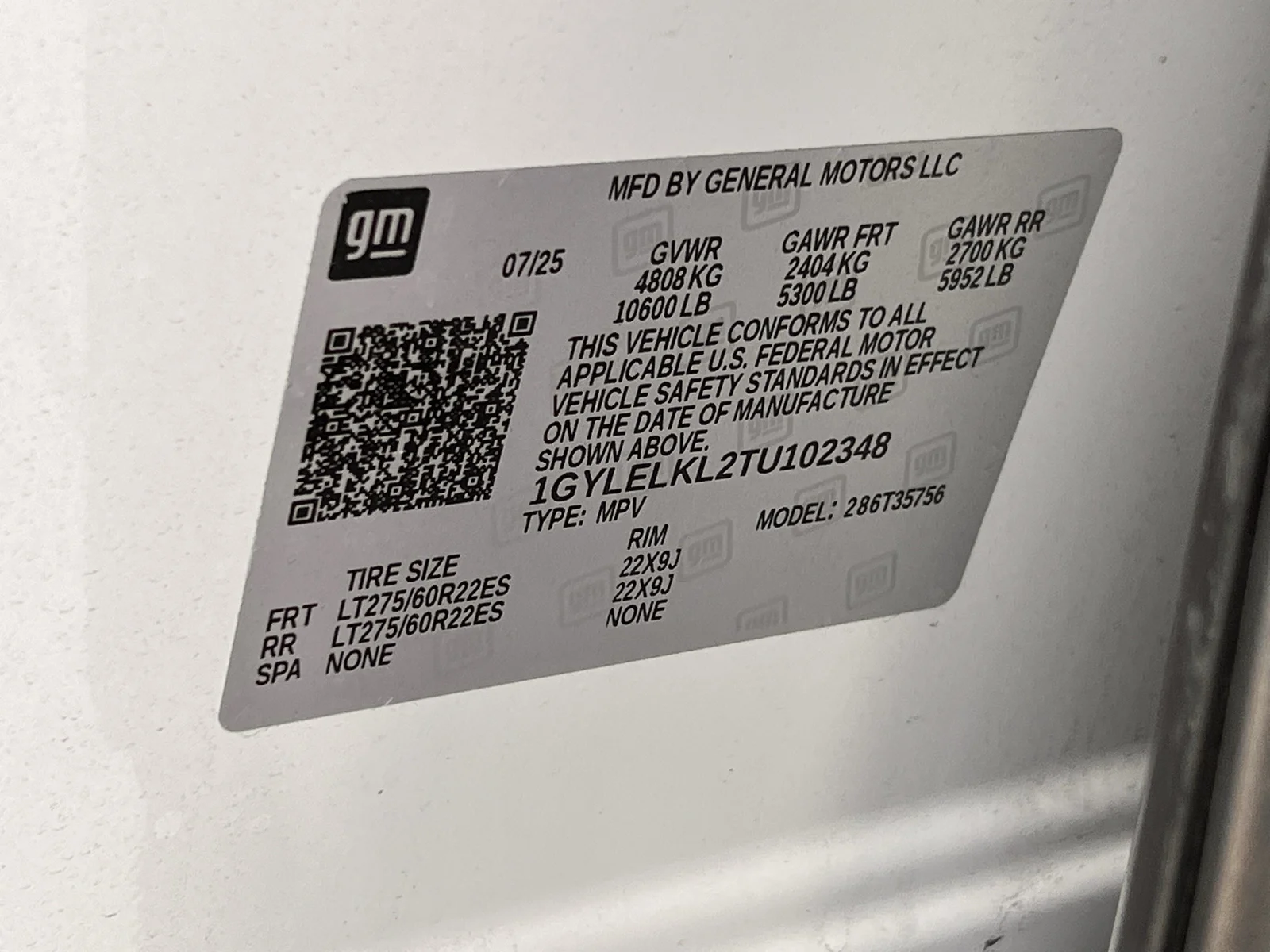 Cadillac-Escalade IQL-29
