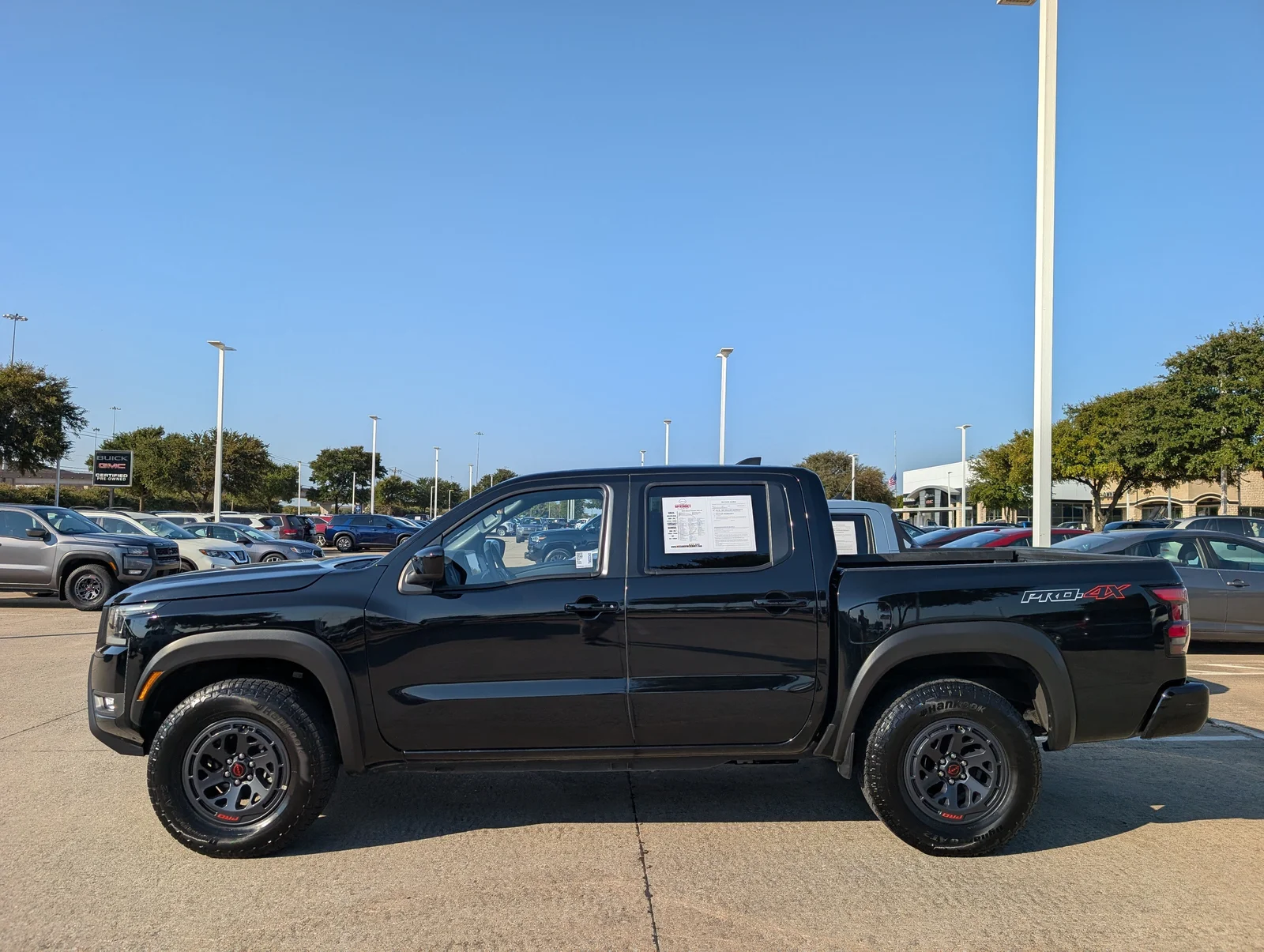 Nissan-Frontier-2