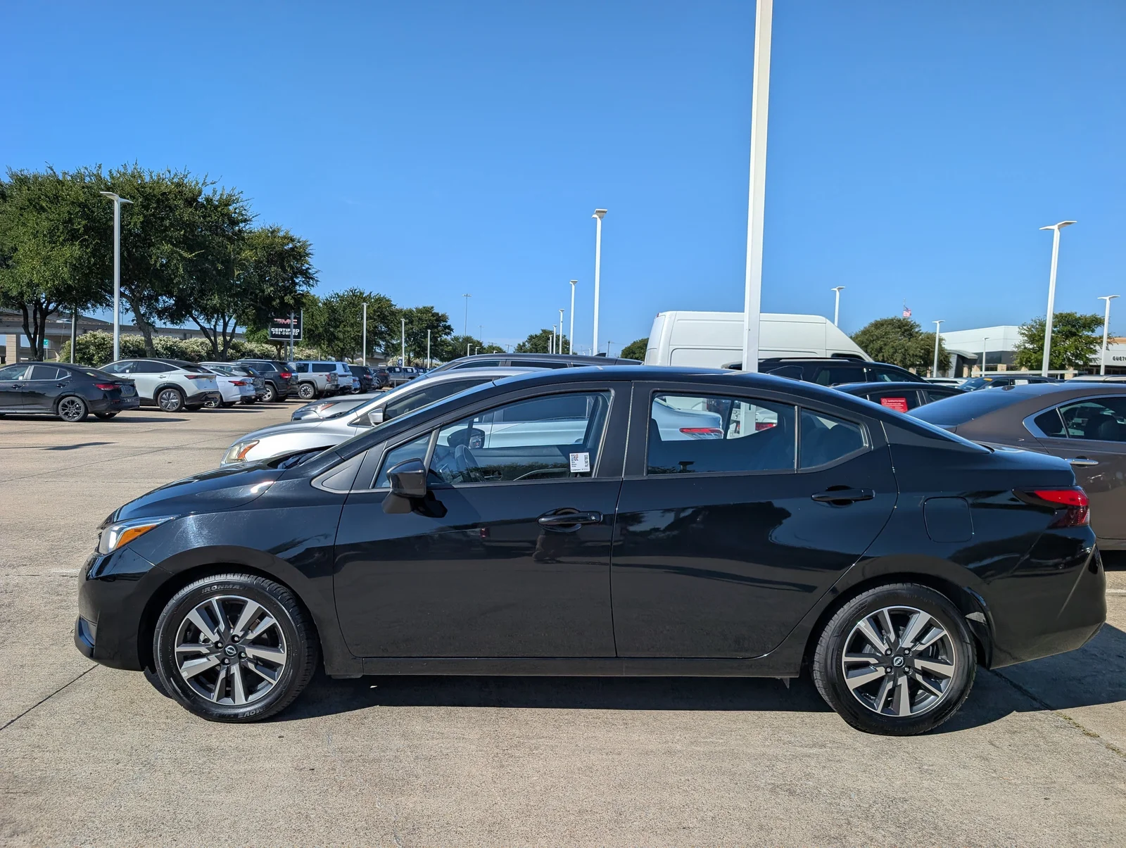 Nissan-Versa-2