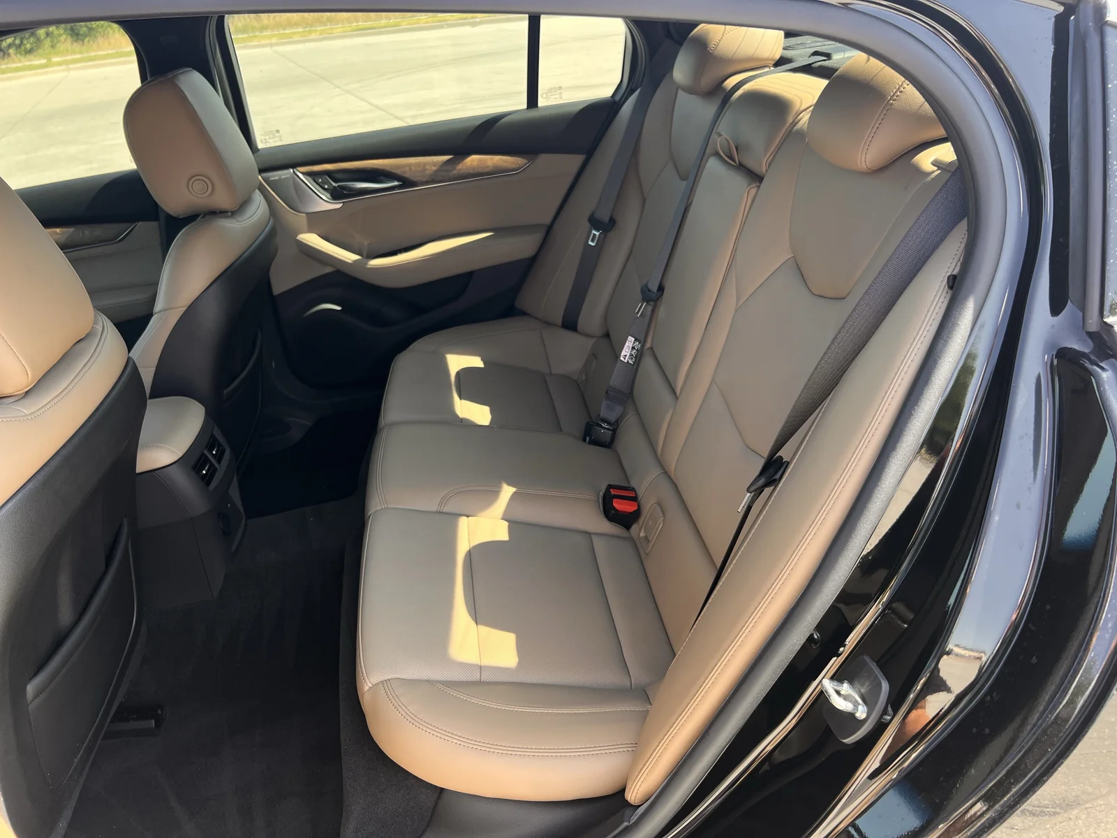 Cadillac-CT5-30