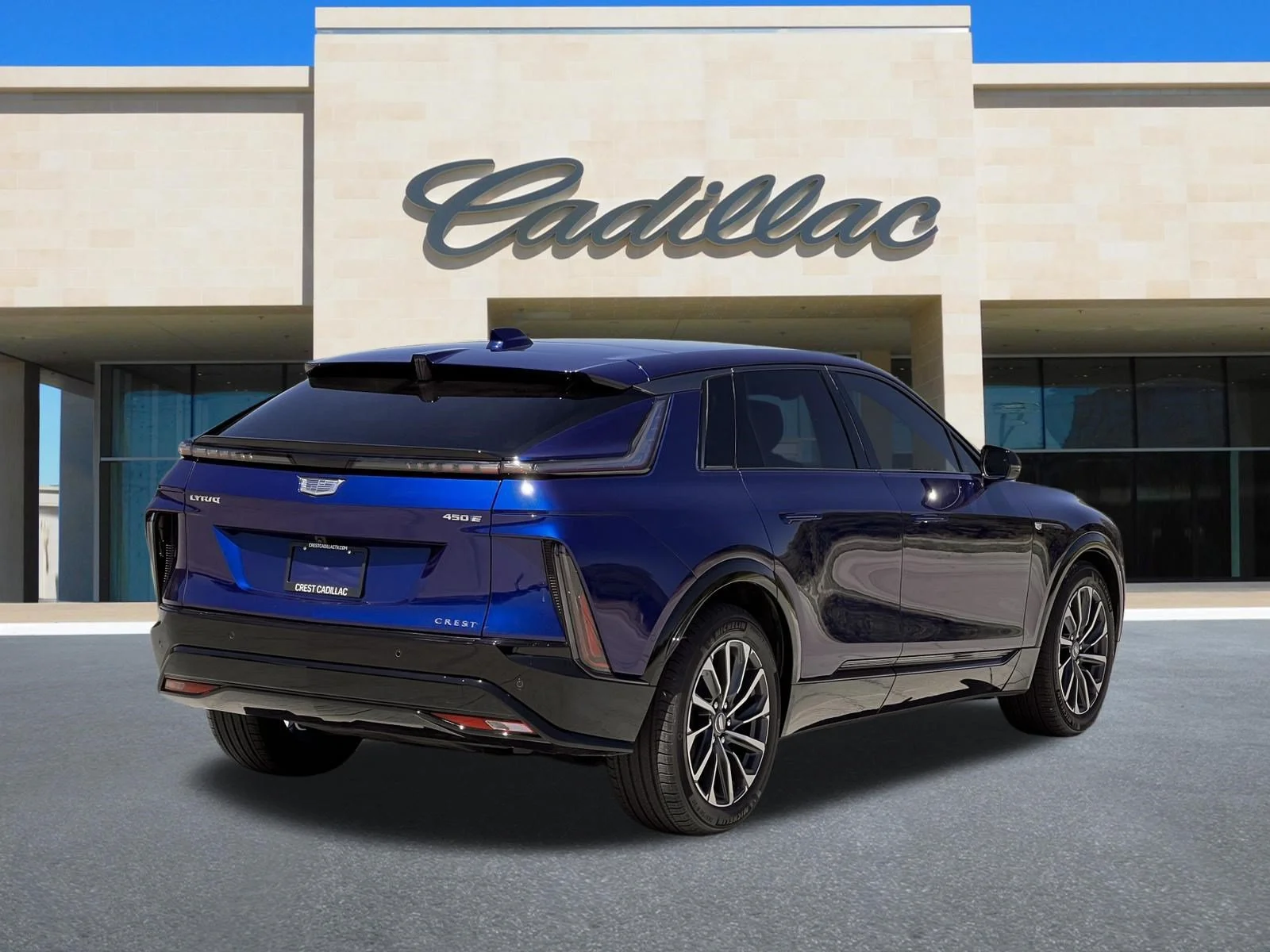 Cadillac-LYRIQ-2