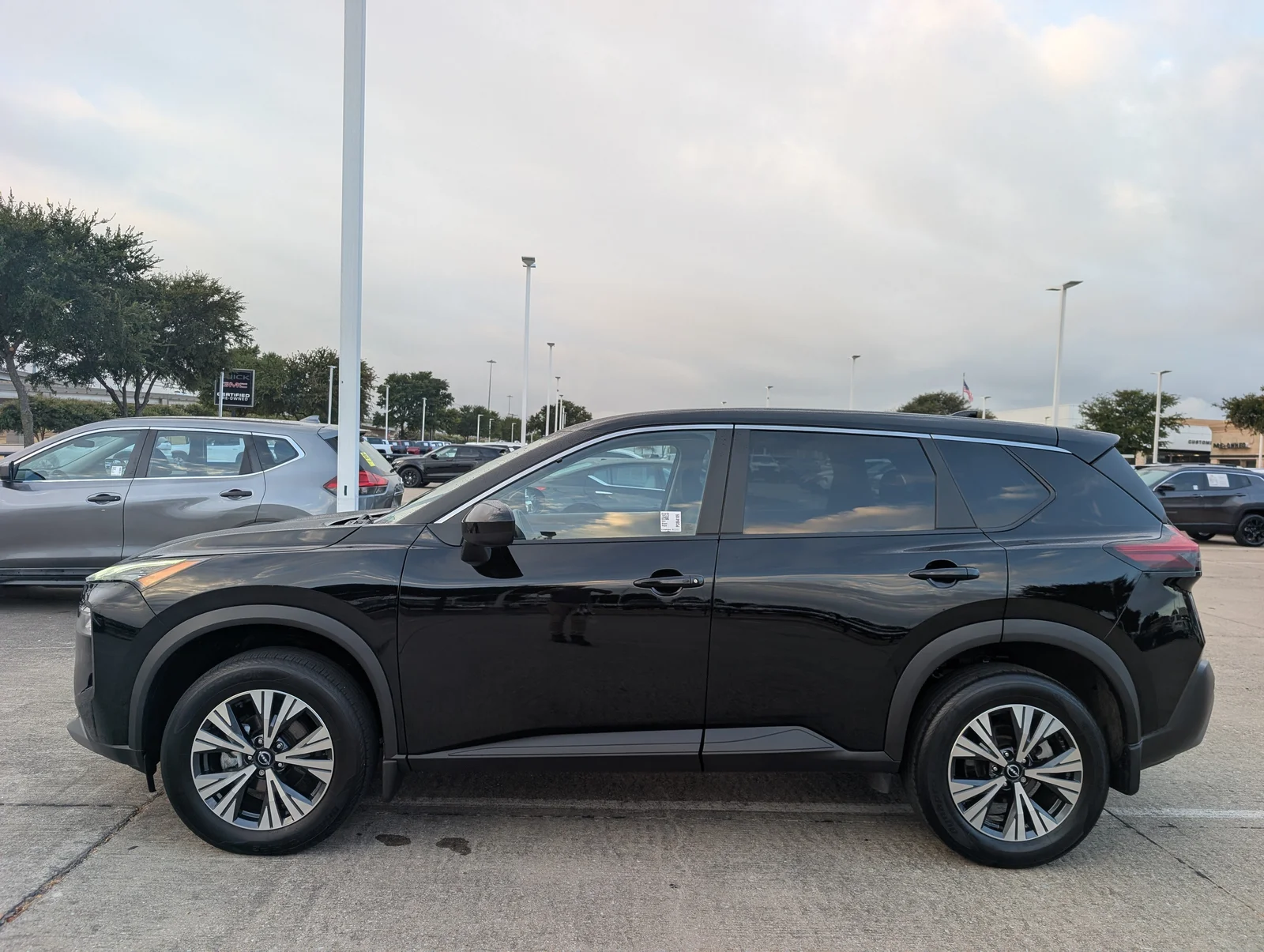 Nissan-Rogue-2