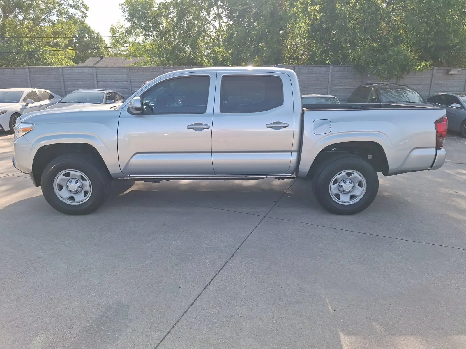 Toyota-Tacoma 4WD-2