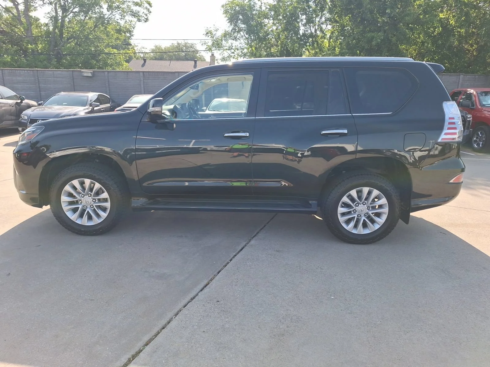 Lexus-GX-2