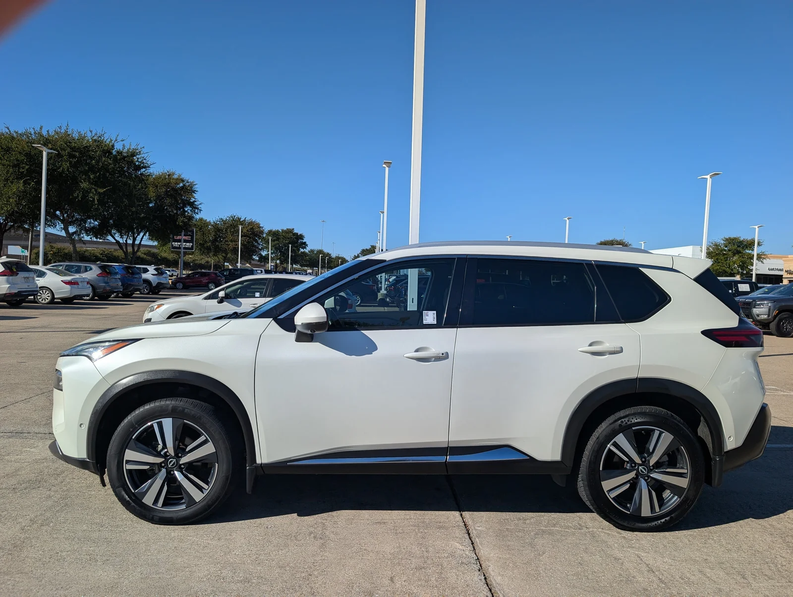 Nissan-Rogue-2