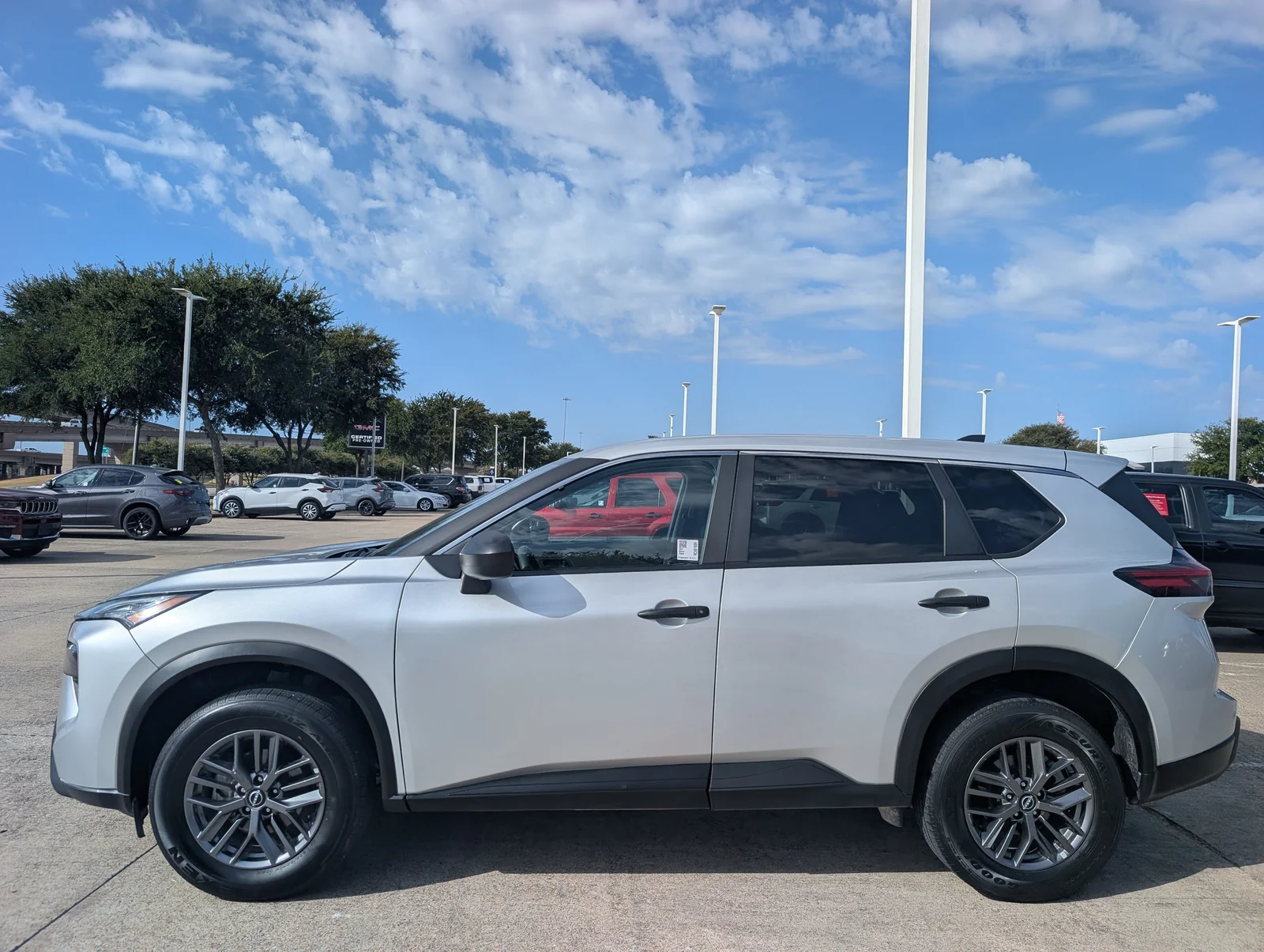 Nissan-Rogue-2