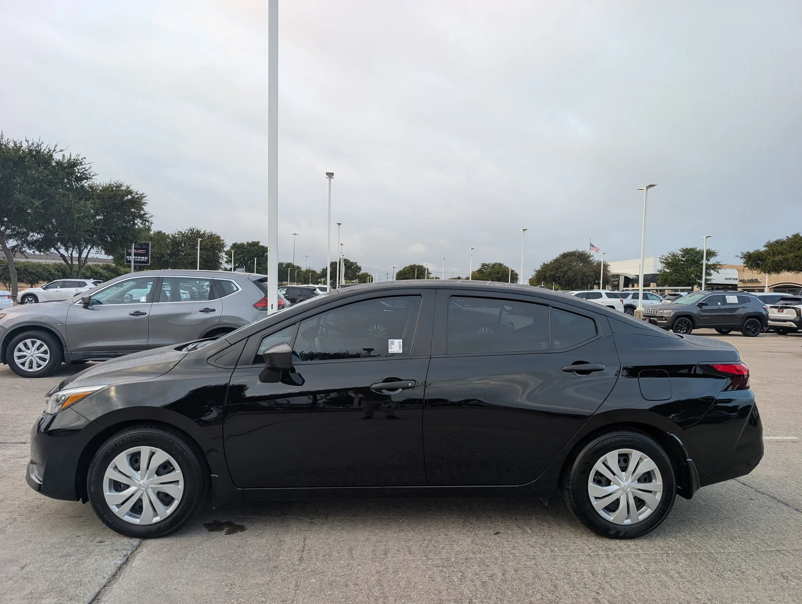 Nissan-Versa-2