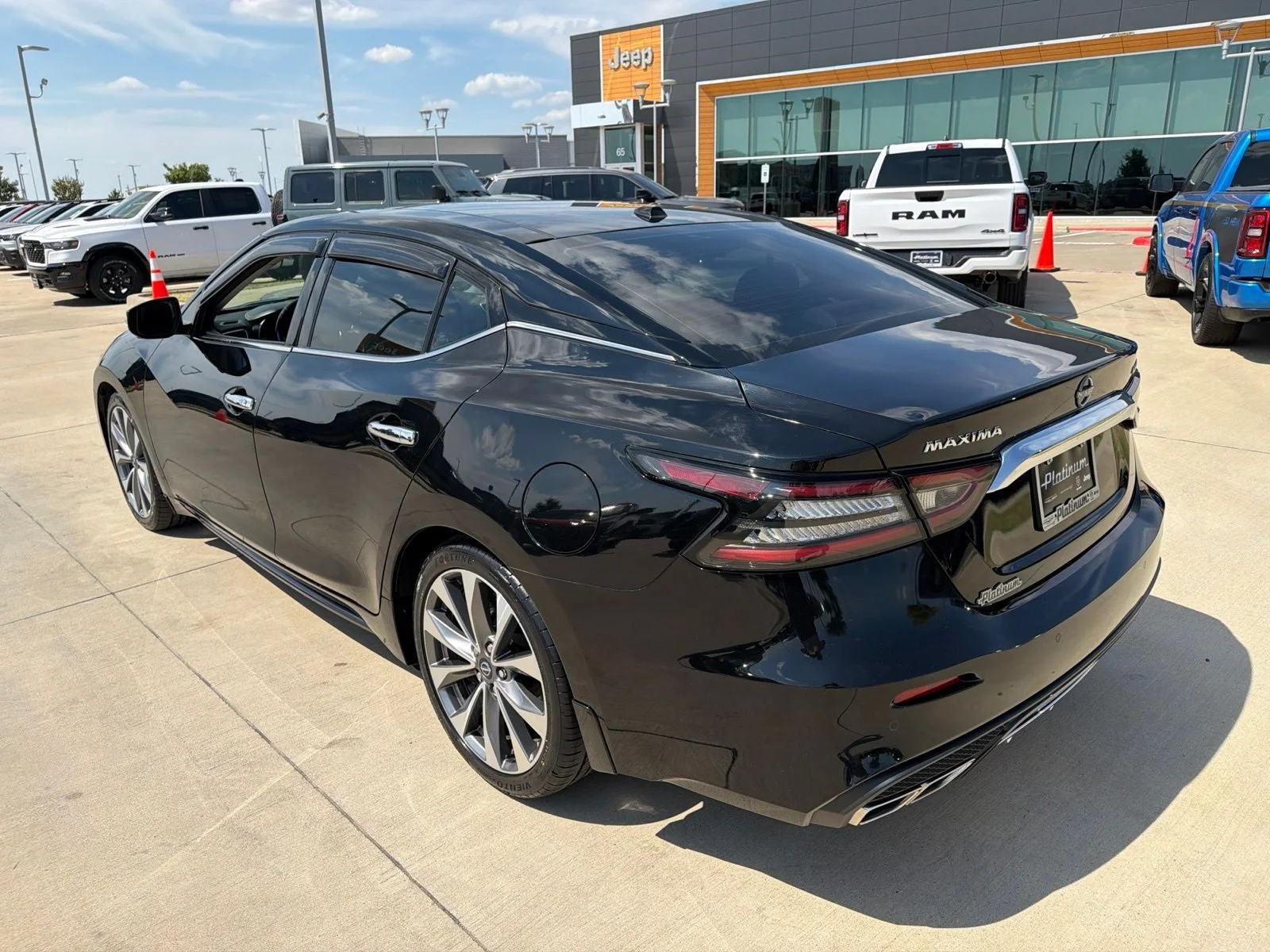 Nissan-Maxima-2