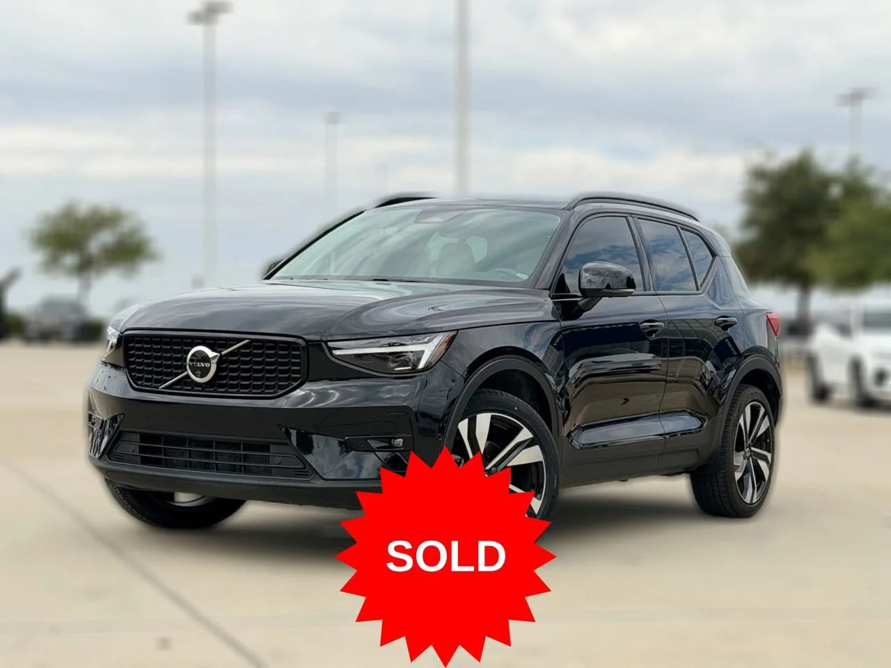 Volvo-XC40-2